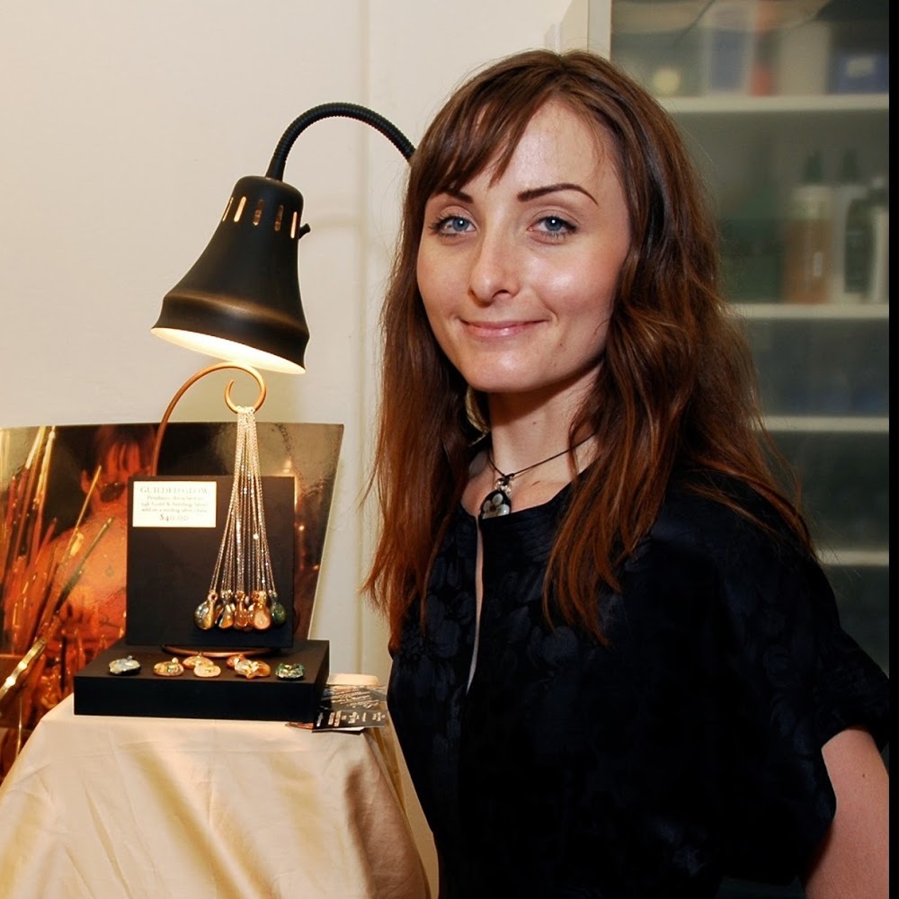 Meet your Posher, Kelly